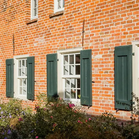 Experience East Frisia At The Gulfhof Semesterbostad *
